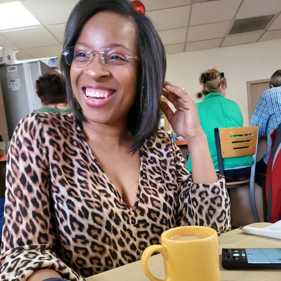 Meet your Posher, Melissa - Picture 4 of 4